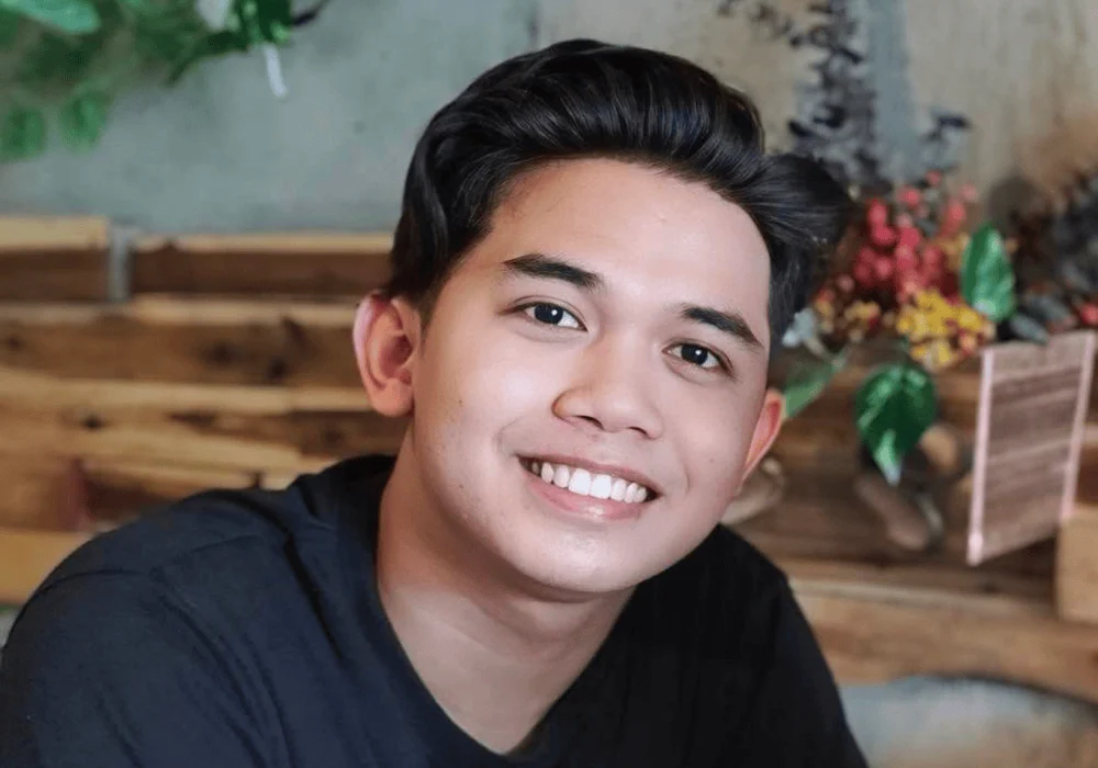Kris tingzon headshot