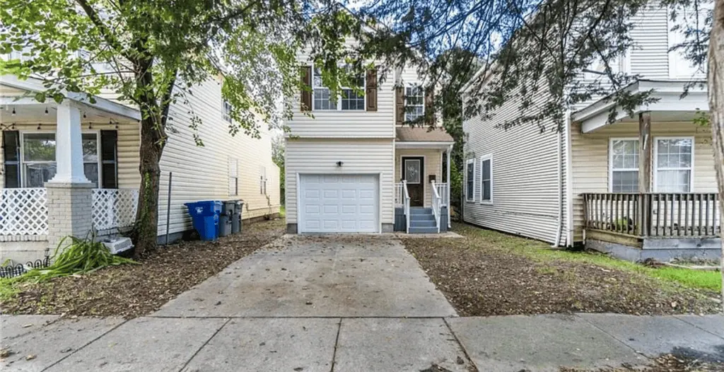 Front of a property in Virginia Beach that had title issues