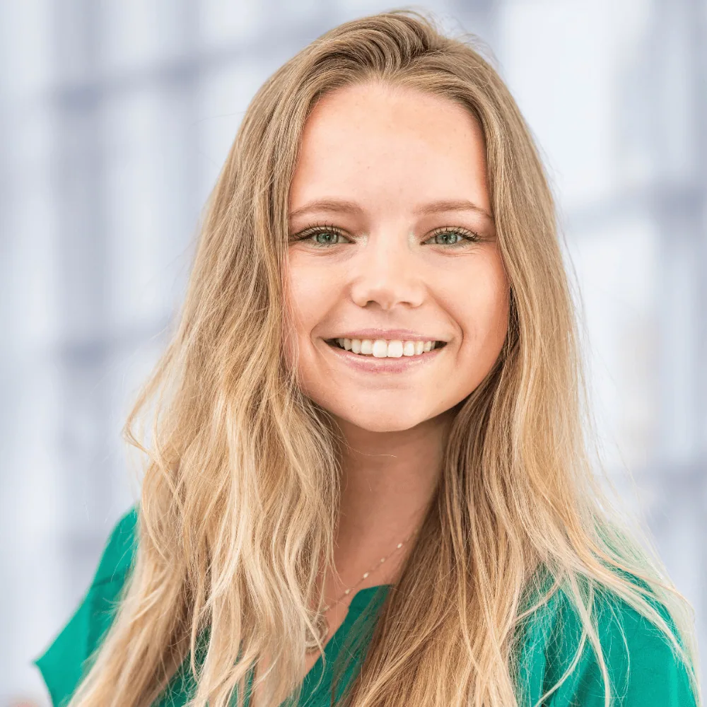 Alexis vinsand headshot